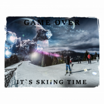 skiing time T-Shirt