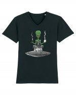 Alien Bong Smoking Weed Funny Stoner Tricou mânecă scurtă guler V Bărbat Presenter