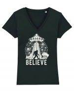 Believe Vintage Alien Spaceship Bigfoot Tricou mânecă scurtă guler V Damă Evoker