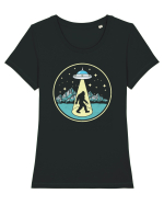 Bigfoot Abduction Vintage Sasquatch Tricou mânecă scurtă guler larg fitted Damă Expresser