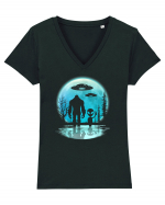 Bigfoot and Alien Under the Moon Tricou mânecă scurtă guler V Damă Evoker