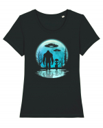 Bigfoot and Alien Under the Moon Tricou mânecă scurtă guler larg fitted Damă Expresser