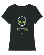 I Believe In Aliens Humor Believe Tricou mânecă scurtă guler larg fitted Damă Expresser