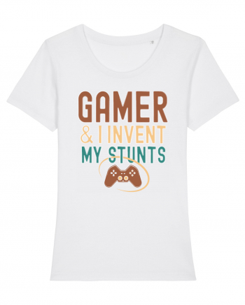 Sunt Gamer si imi inventez schemele si peripetiile. Gamer and I invent my s White