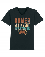 Sunt Gamer si imi inventez schemele si peripetiile. Gamer and I invent my s Tricou mânecă scurtă guler V Bărbat Presenter