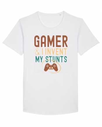 Sunt Gamer si imi inventez schemele si peripetiile. Gamer and I invent my s White