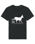 Orice șut în cur e un pas înainte - alb Tricou mânecă scurtă Unisex Rocker