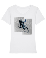 Astronaut floating between dimensions Tricou mânecă scurtă guler larg fitted Damă Expresser