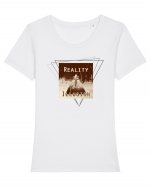 Reality is an illusion. Tricou mânecă scurtă guler larg fitted Damă Expresser