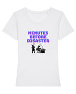 Gamer Life minutes before disaster (viața de gamer, aveți grijă la iubite)  Tricou mânecă scurtă guler larg fitted Damă Expresser