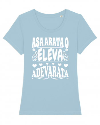 Asa arata o eleva adevarata Sky Blue