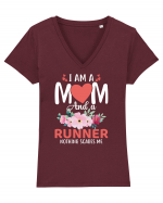 I Am A Mom And A Runner Nothing Scares Me Tricou mânecă scurtă guler V Damă Evoker