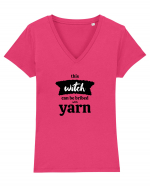 This Witch can be bribed with yarn. Tricou mânecă scurtă guler V Damă Evoker
