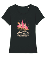 Pentru montaniarzi - Your vibe attracts your tribe Tricou mânecă scurtă guler larg fitted Damă Expresser