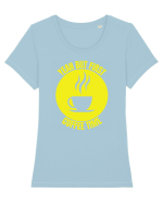 Yeah But First Coffee Tricou mânecă scurtă guler larg fitted Damă Expresser