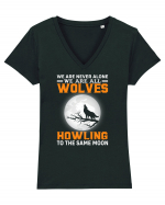 We are never alone we are all wolves howling Tricou mânecă scurtă guler V Damă Evoker