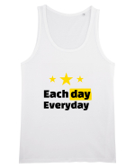 Each day. Everyday.  Maiou Bărbat Runs
