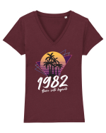 Synthwave  1982 born into legend Tricou mânecă scurtă guler V Damă Evoker