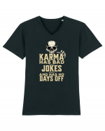 Karma has bad jokes and has no days off Tricou mânecă scurtă guler V Bărbat Presenter