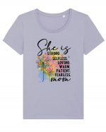 She is Strong Loving Warm Patient Fearless Mom Tricou mânecă scurtă guler larg fitted Damă Expresser