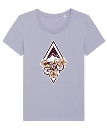 Cu bicicleta pe munte printre flori Lavender