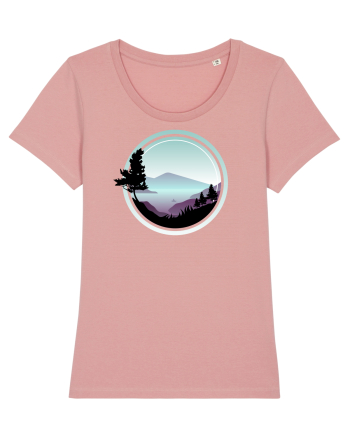 Cu barca pe un lac de munte Canyon Pink