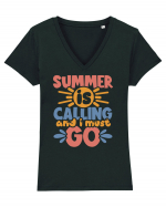 Summer is calling and i must go Tricou mânecă scurtă guler V Damă Evoker