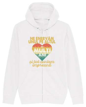 Ne enervam unul pe altul de multi ani si tot suntem impreuna White