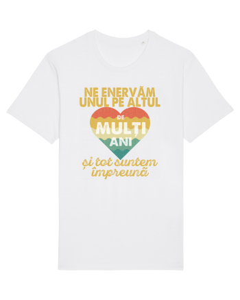 Ne enervam unul pe altul de multi ani si tot suntem impreuna White