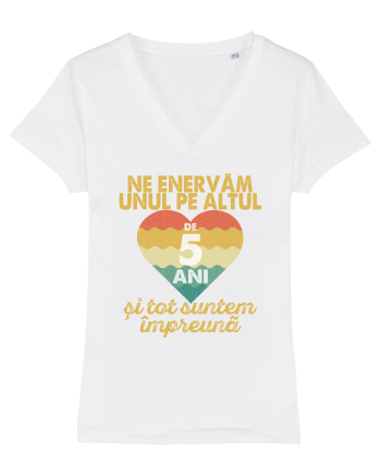 Ne enervam unul pe altul de 5 ani si tot suntem impreuna White