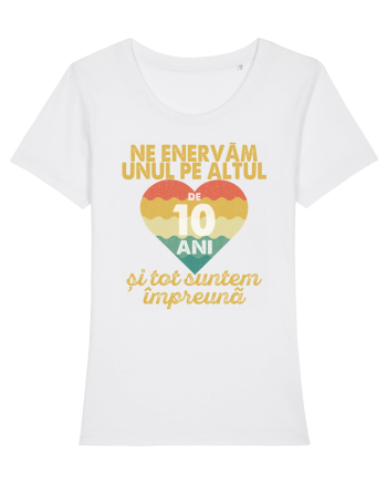Ne enervam unul pe altul de 10 ani si tot suntem impreuna White