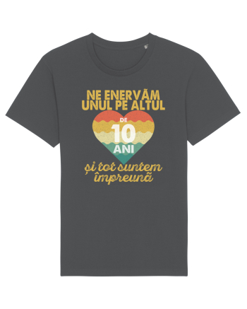 Ne enervam unul pe altul de 10 ani si tot suntem impreuna Anthracite