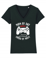 Mom by day gamer by night. Tricou mânecă scurtă guler V Damă Evoker