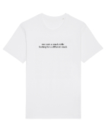 me eats a snack while looking for a different snack Tricou mânecă scurtă Unisex Rocker