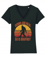 Germs Are Real So Is Bigfoot Retro Distressed Sunset Tricou mânecă scurtă guler V Damă Evoker