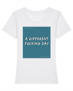 a different fucking day3 Tricou mânecă scurtă guler larg fitted Damă Expresser