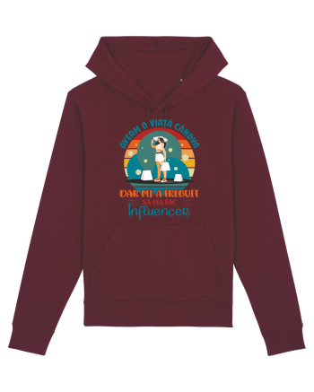 M-am făcut influencer - ea Burgundy