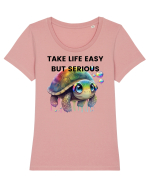Broasca testoasa pictata in acuarela cu mesajul Take Life Easy but Serious Tricou mânecă scurtă guler larg fitted Damă Expresser