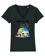 Broasca testoasa pictata in acuarela cu mesajul  Take it E.Z. Tricou mânecă scurtă guler V Damă Evoker
