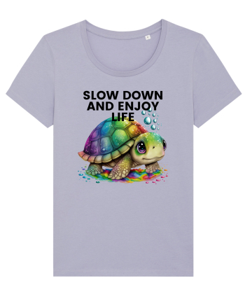 Broasca testoasa pictata in acuarela cu mesajul  Slow Down and Enjoy Life Lavender