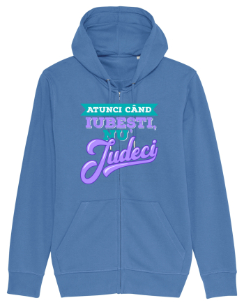 Atunci când iubești, nu judeci Bright Blue