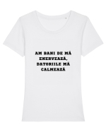 AM BANI DE MĂ ENERVEAZĂ - DATORIILE MĂ CALMEAZĂ Tricou mânecă scurtă guler larg fitted Damă Expresser