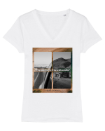 If Love Goes Too Far It Turns Into Cruelty Tricou mânecă scurtă guler V Damă Evoker