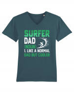 SURFER DAD (noun) 1. Like a normal dad but cooler Tricou mânecă scurtă guler V Bărbat Presenter