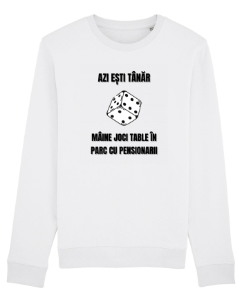 Azi esti tanar maine joci table in parc cu pensionarii White