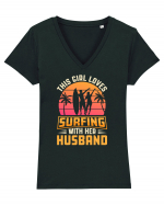 This Girl Loves Surfing With Her Husband Tricou mânecă scurtă guler V Damă Evoker