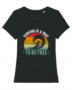 Surfing is a way to be free Tricou mânecă scurtă guler larg fitted Damă Expresser