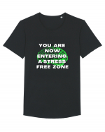 YOU ARE NOW ENTERING A STRESS FREE ZONE Tricou mânecă scurtă guler larg Bărbat Skater