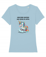 Unicorn mesaj UNICORN QUEENS ARE BORN IN april,  design 1 Tricou mânecă scurtă guler larg fitted Damă Expresser