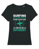 Surfing is like life every wave and every day are different Tricou mânecă scurtă guler larg fitted Damă Expresser